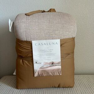 NWT Full/Queen Textured Chambray Comforter & Sham
Set Warm Brown - Casaluna